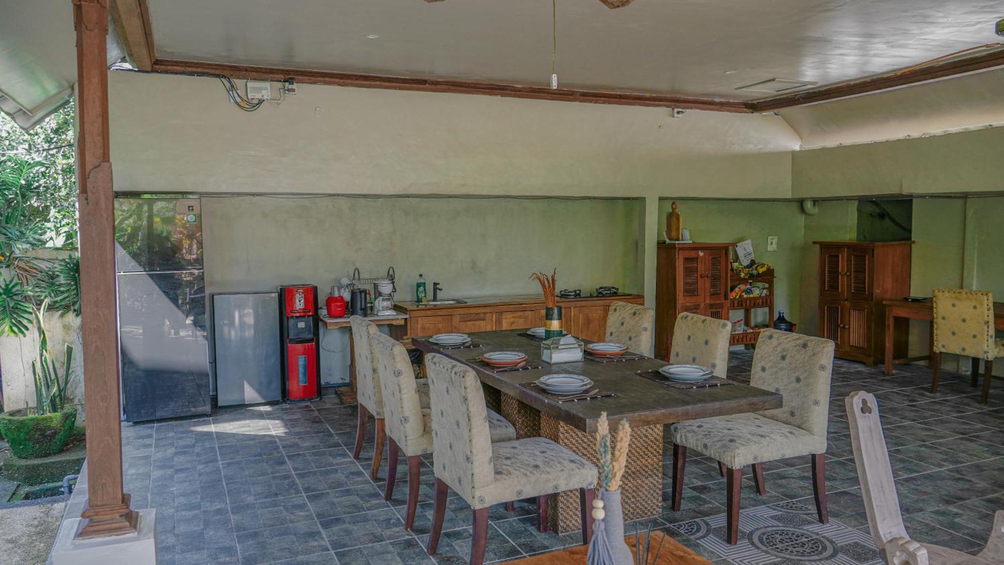 ホテル Lokasari Retreat ウブド エクステリア 写真