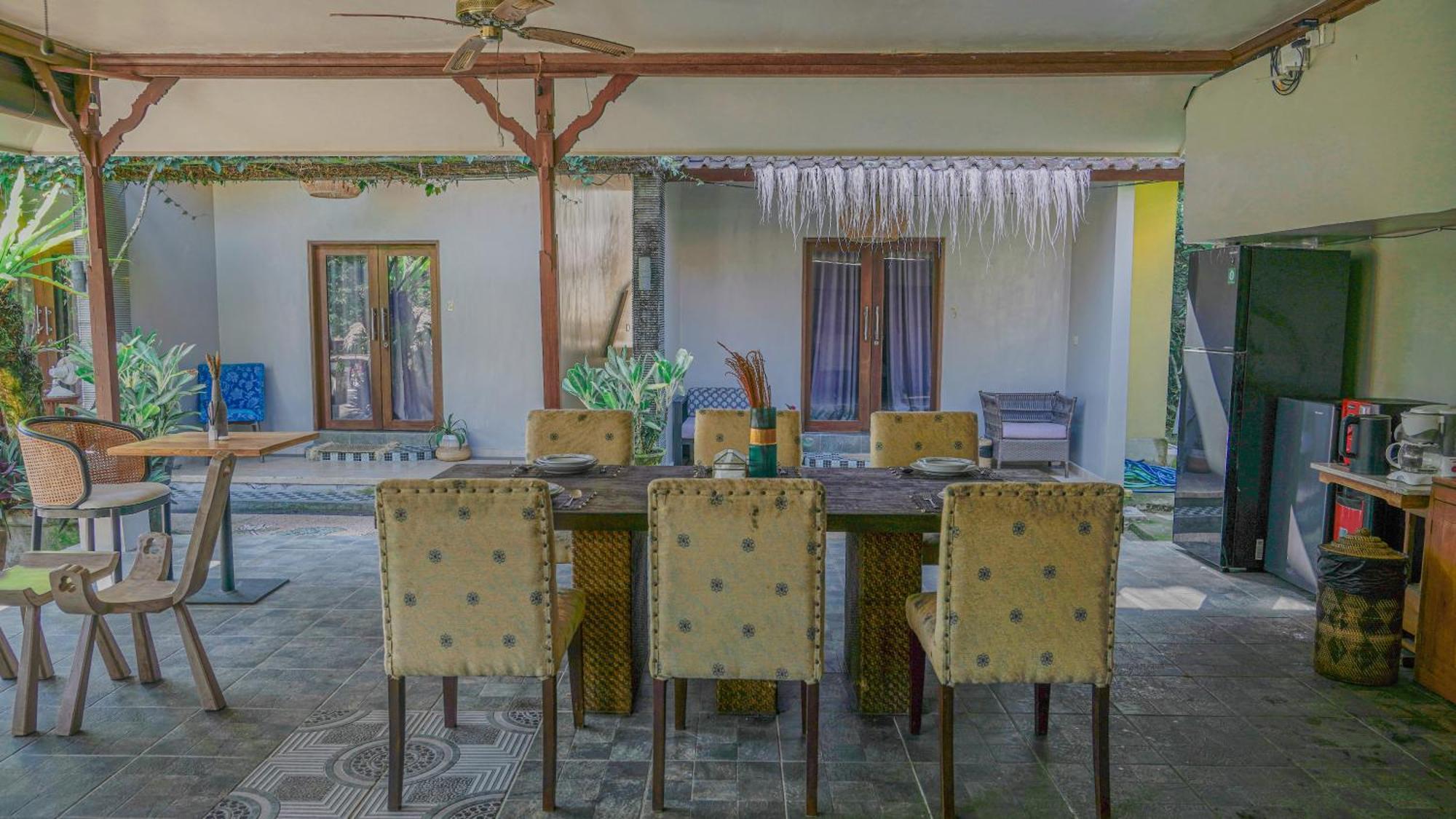 ホテル Lokasari Retreat ウブド エクステリア 写真
