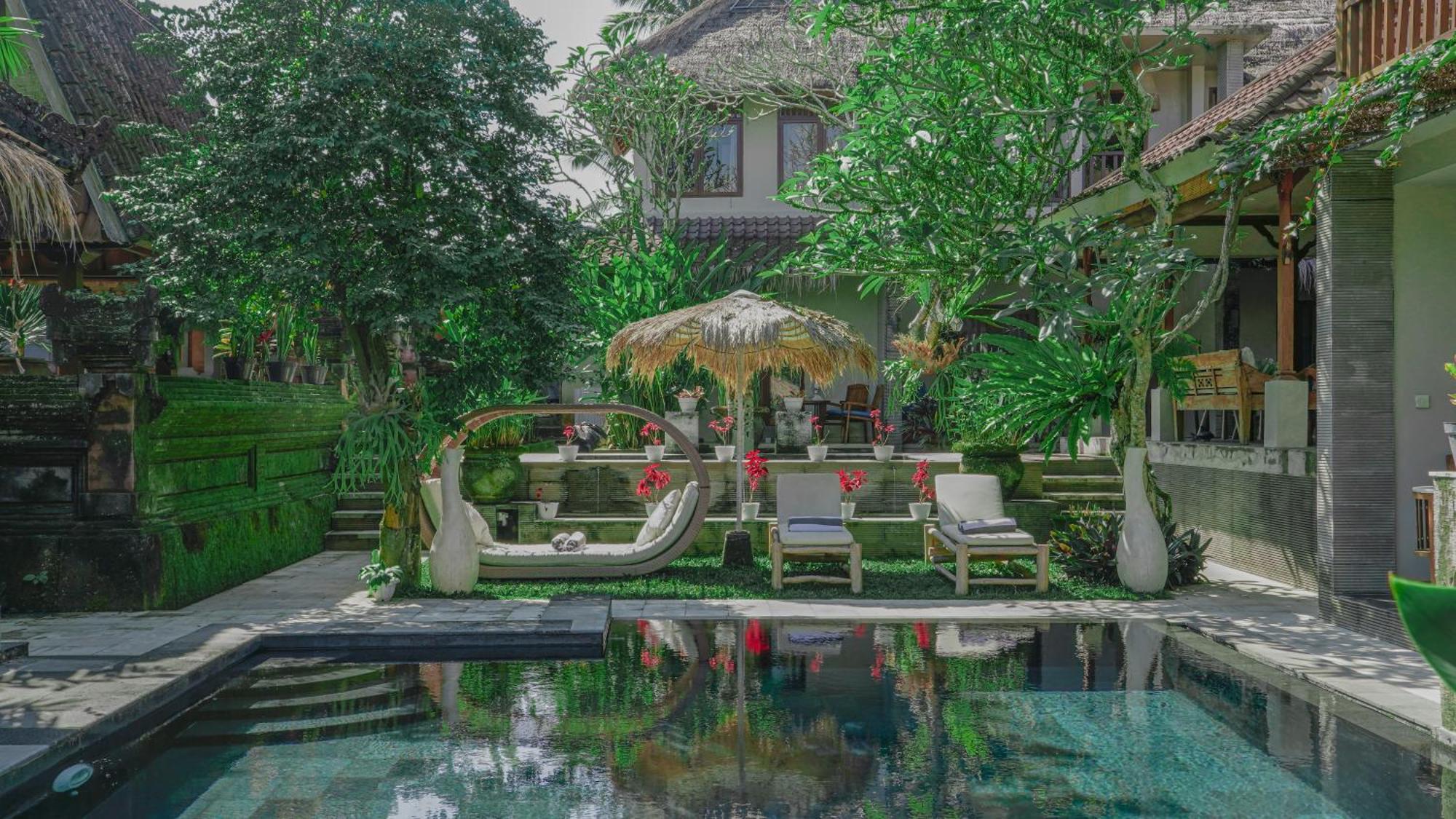 ホテル Lokasari Retreat ウブド エクステリア 写真