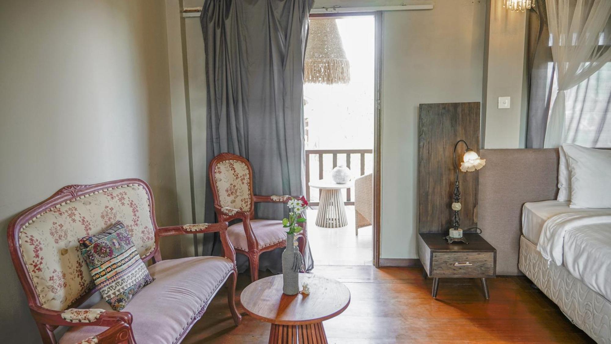 ホテル Lokasari Retreat ウブド 部屋 写真