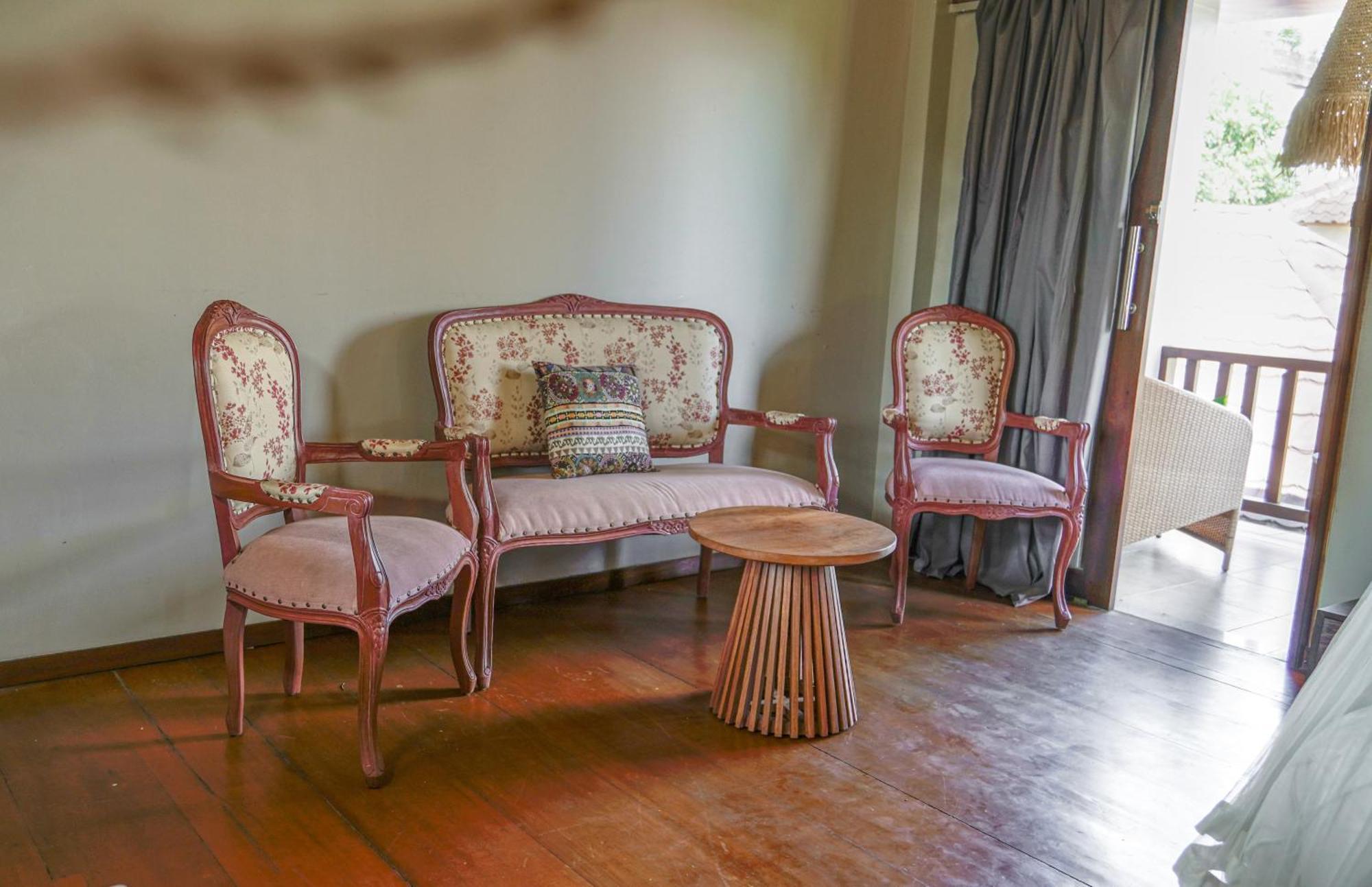 ホテル Lokasari Retreat ウブド 部屋 写真